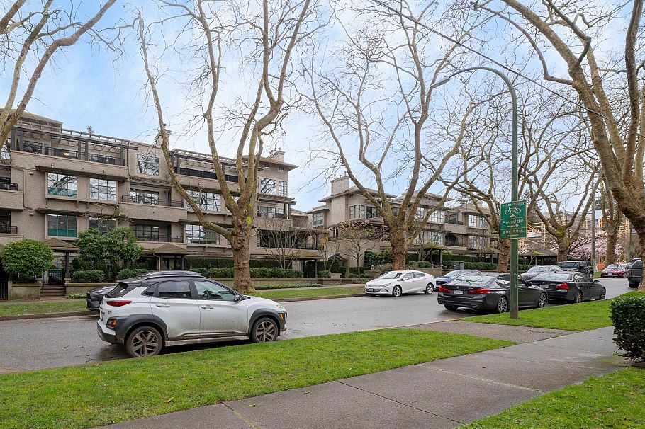 205 3788 W 8th Avenue Vancouver, BC - 25