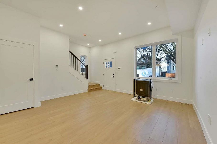 1 1436 E 1st Avenue Vancouver, BC - 11