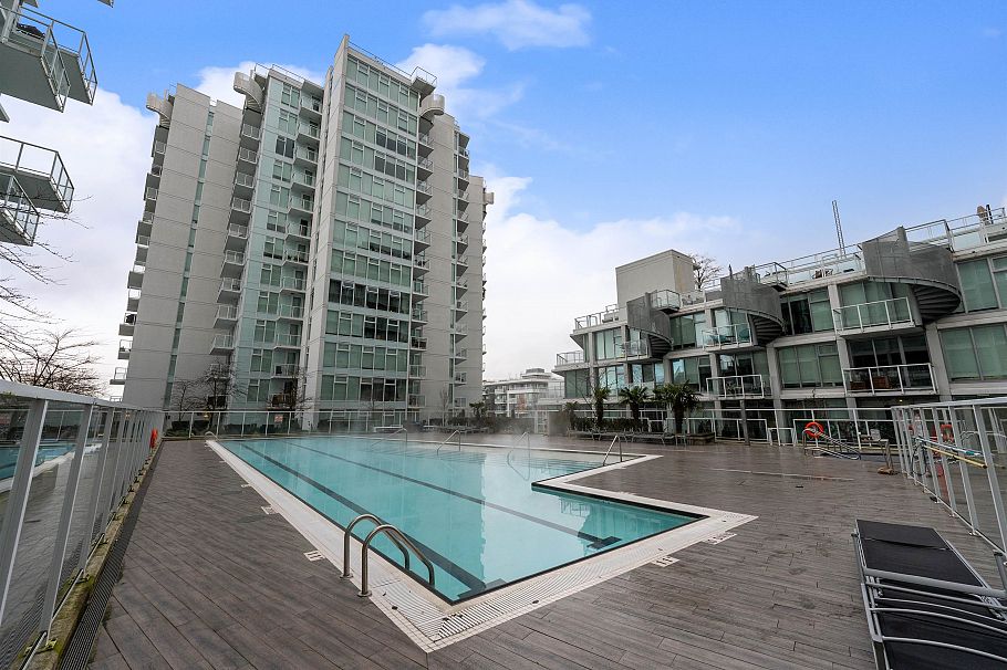 1210 2220 Kingsway Vancouver, BC - 7