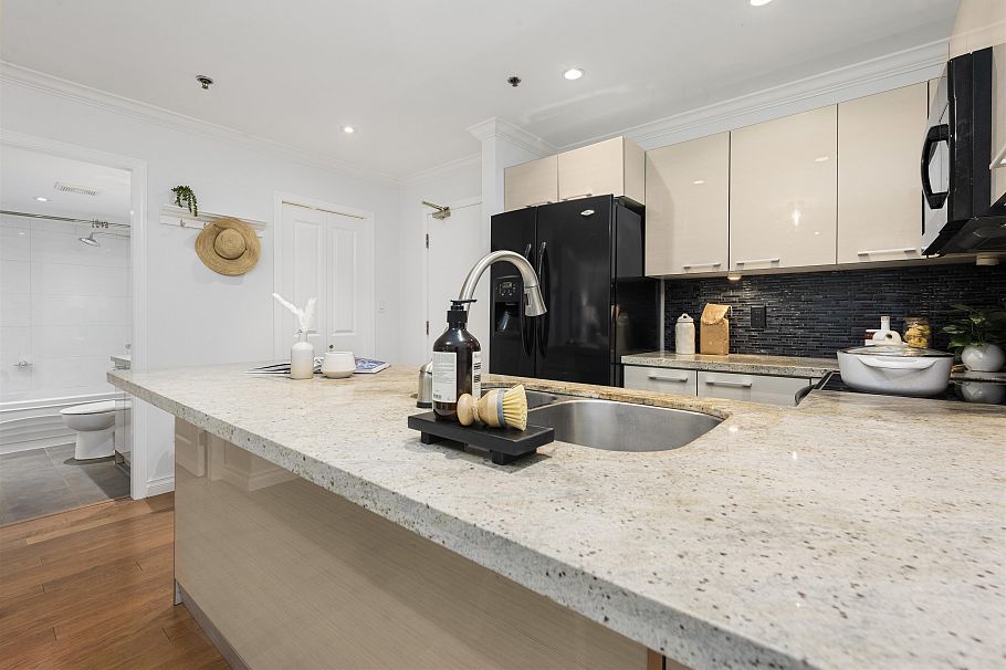 103 1925 W 2nd Avenue Vancouver, BC - 15