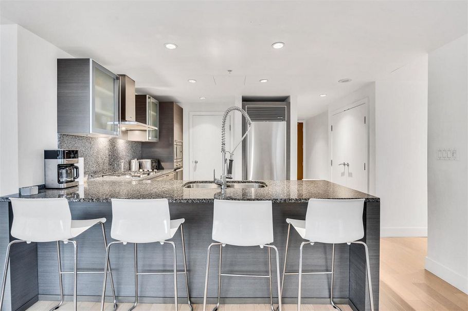 2208 1111 Alberni Street Vancouver, BC - 4