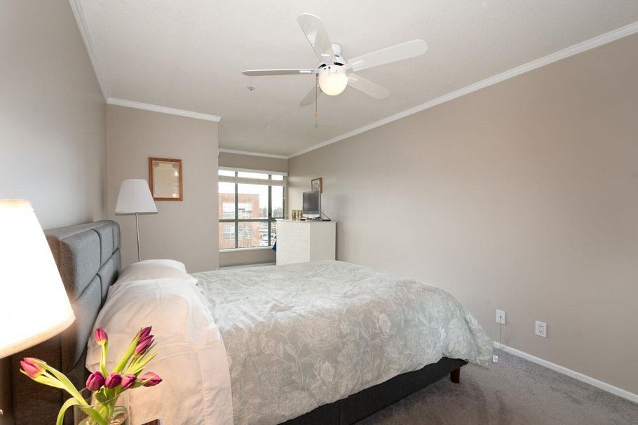 P03 223 Mountain Highway North Vancouver, BC - 19