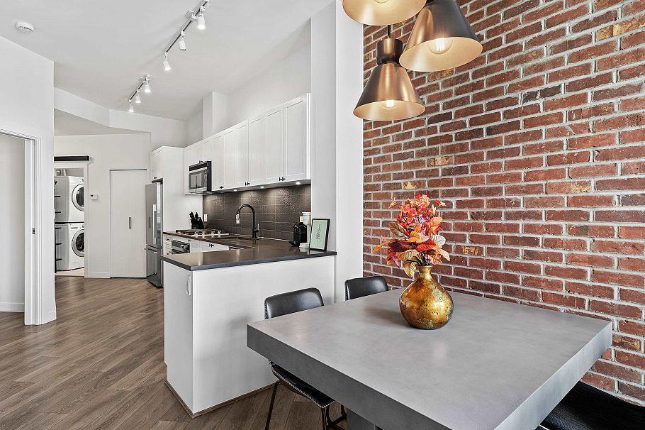 305 105 W 2nd Street North Vancouver, BC - 12