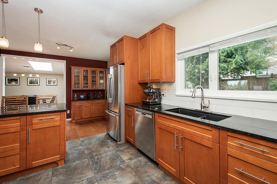 2175 Greylynn Crescent North Vancouver, BC - 10