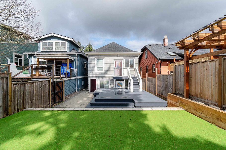 454 E 28th Avenue Vancouver, BC - 37