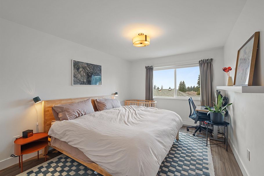 104 105 W Kings Road North Vancouver, BC - 19