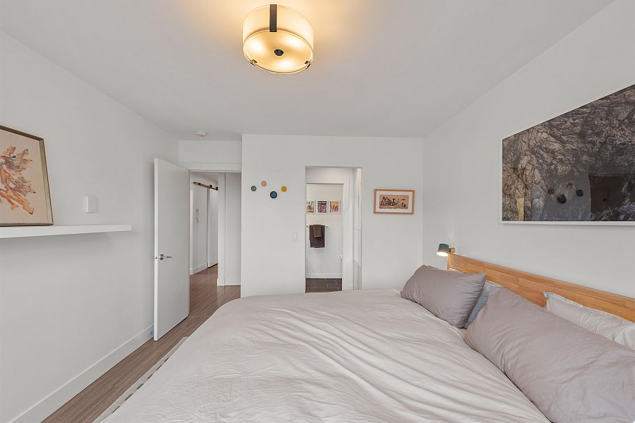 104 105 W Kings Road North Vancouver, BC - 20