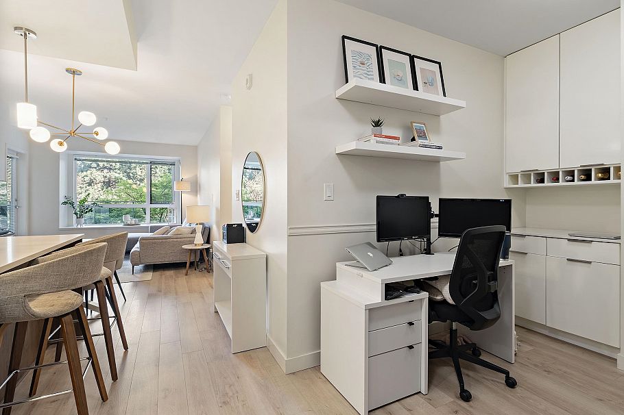 214 2188 Madison Avenue Burnaby, BC - 3