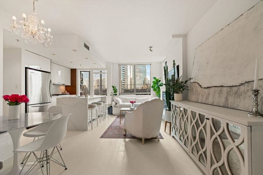 601 1005 Beach Avenue Vancouver, BC - 1