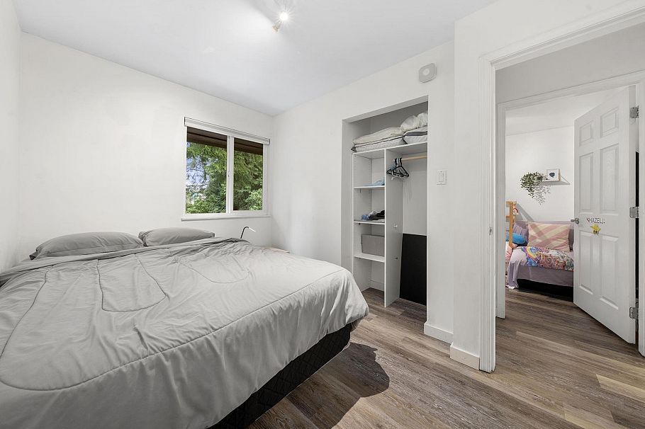 2315 Mountain Highway North Vancouver, BC - 29