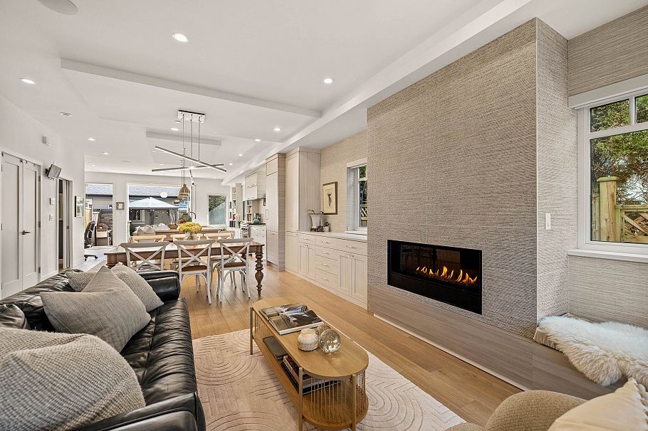 1136 E 16th Avenue Vancouver, BC - 13