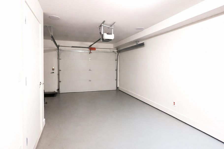 922 W 15th Avenue Vancouver, BC - 22