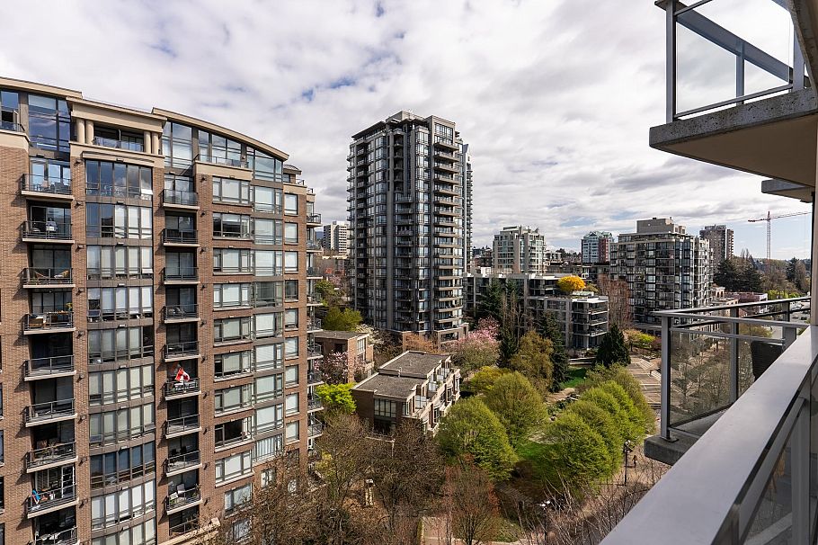 1104 175 W 1st Street North Vancouver, BC - 35