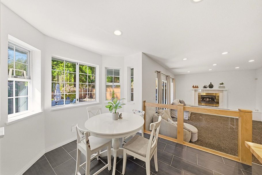 4063 Shone Road North Vancouver, BC - 14