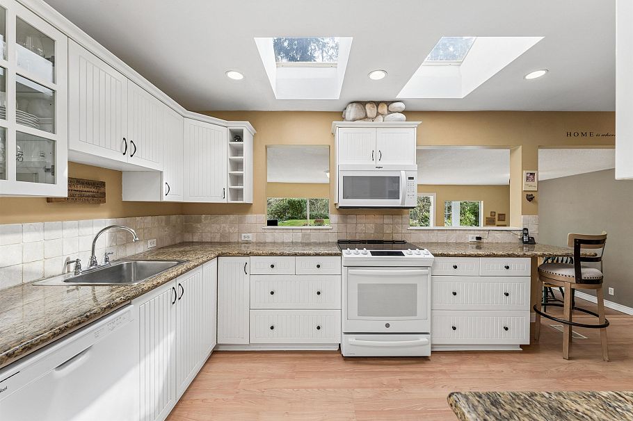 1874 Appin Road North Vancouver, BC - 14