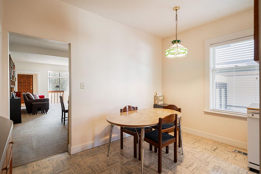 2129 W 47th Avenue Vancouver, BC - 17