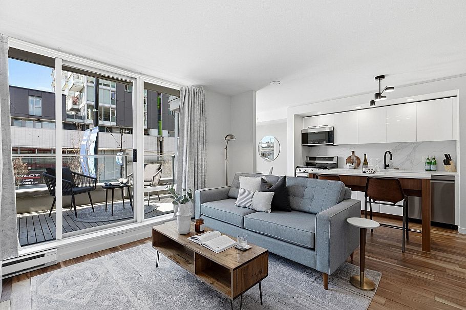 312 328 E 11th Avenue Vancouver, BC - 2