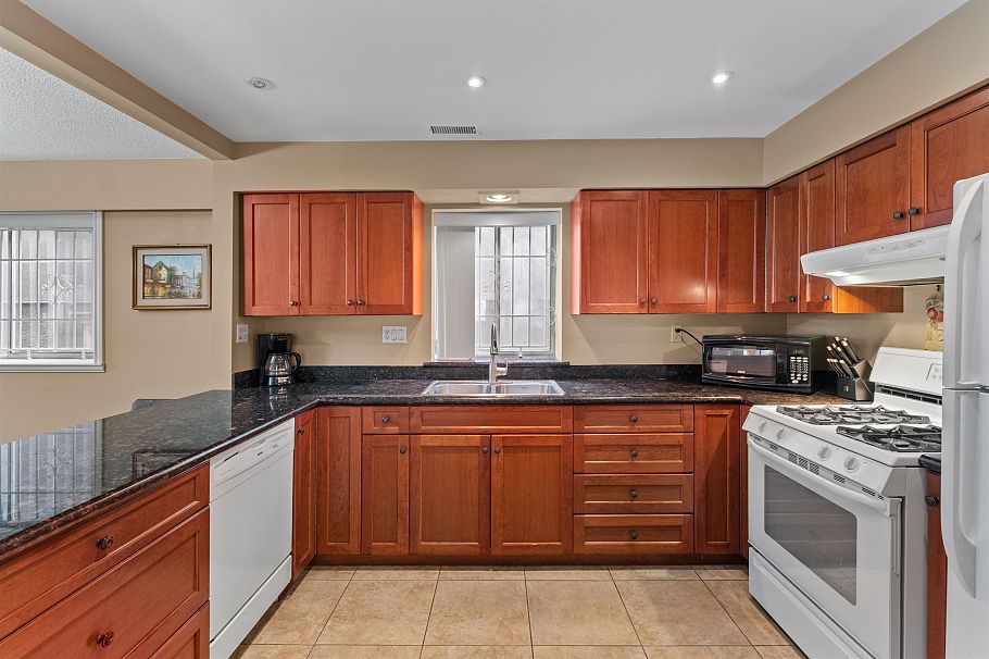 2663 Dundas Street Vancouver, BC - 21