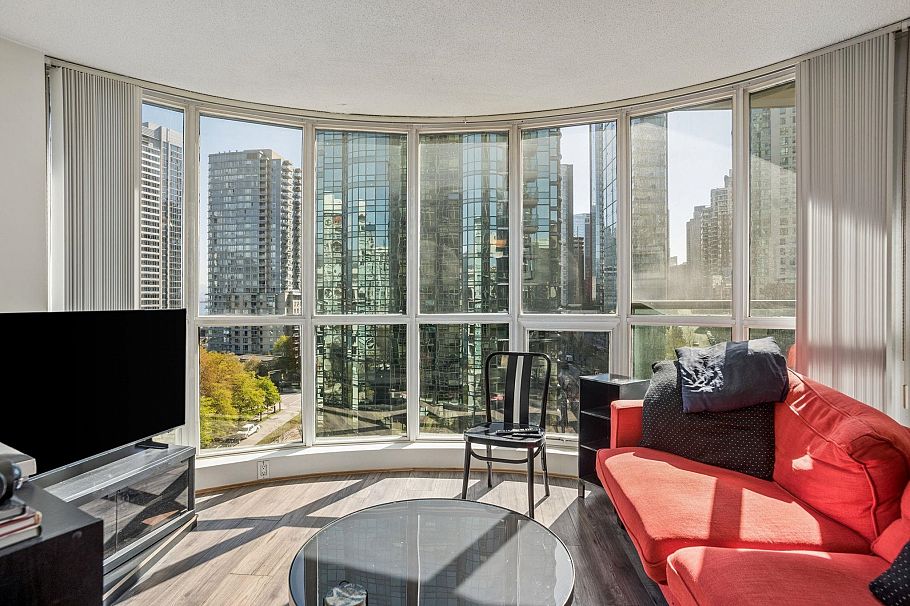 906 588 Broughton Street Vancouver, BC - 1