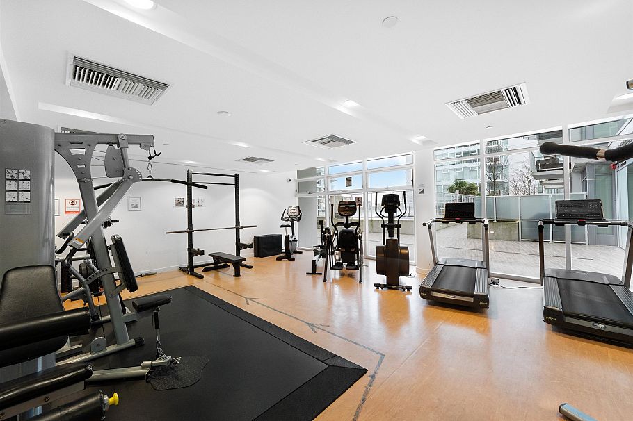 1210 2220 Kingsway Vancouver, BC - 8