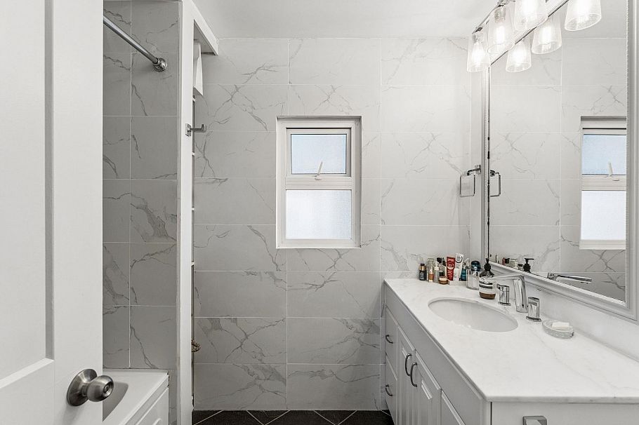 2486 Eton Street Vancouver, BC - 16