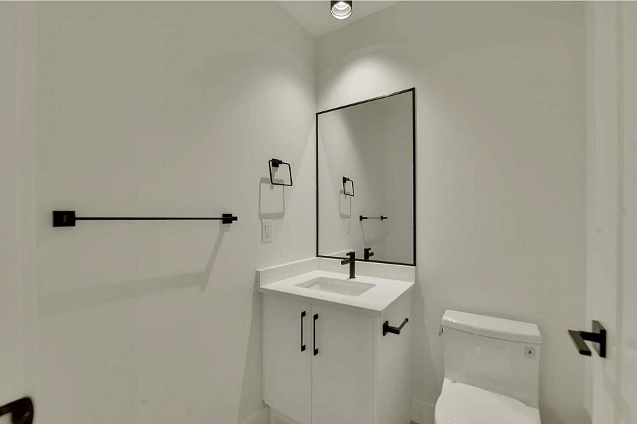 1 1436 E 1st Avenue Vancouver, BC - 12