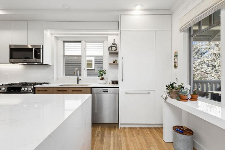 1956 W 14 Avenue Vancouver, BC - 6