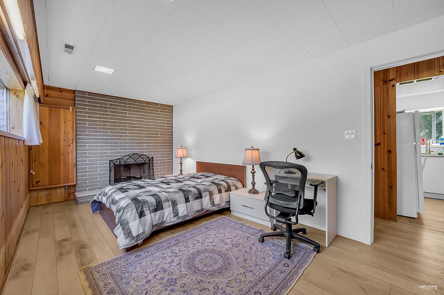 4578 Capilano Road North Vancouver, BC - 14