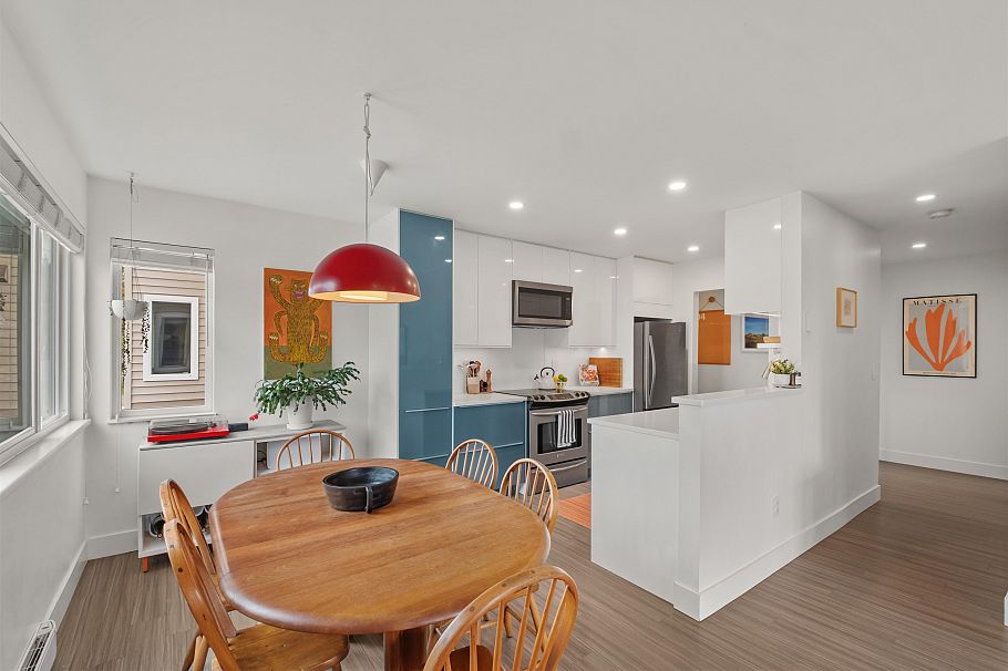 104 105 W Kings Road North Vancouver, BC - 13