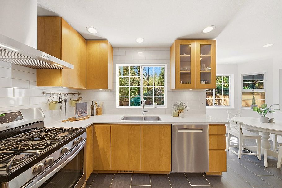 4063 Shone Road North Vancouver, BC - 13