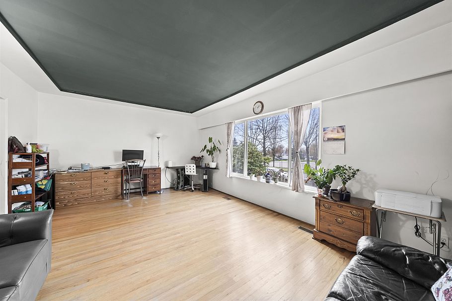 6392 Lanark Street Vancouver, BC - 4