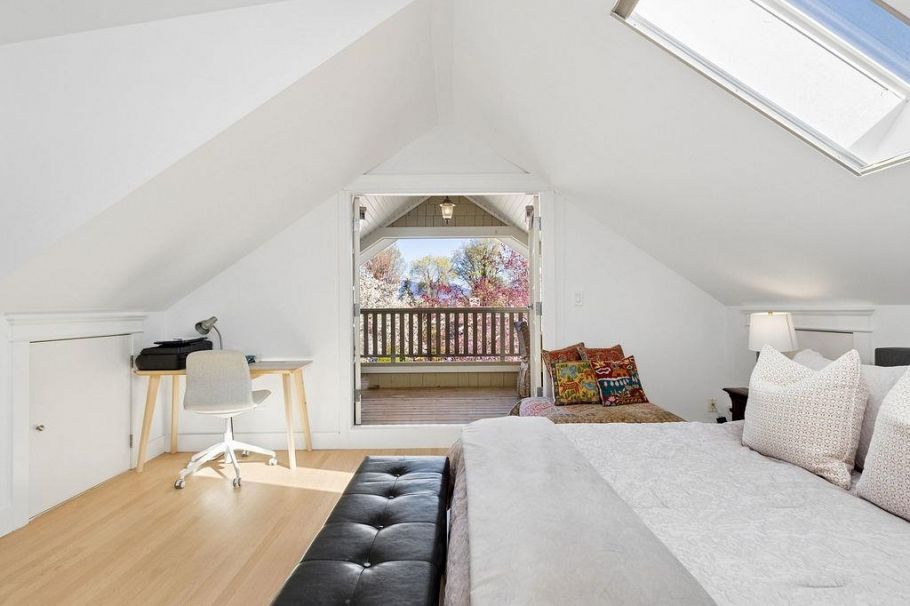 1956 W 14 Avenue Vancouver, BC - 21