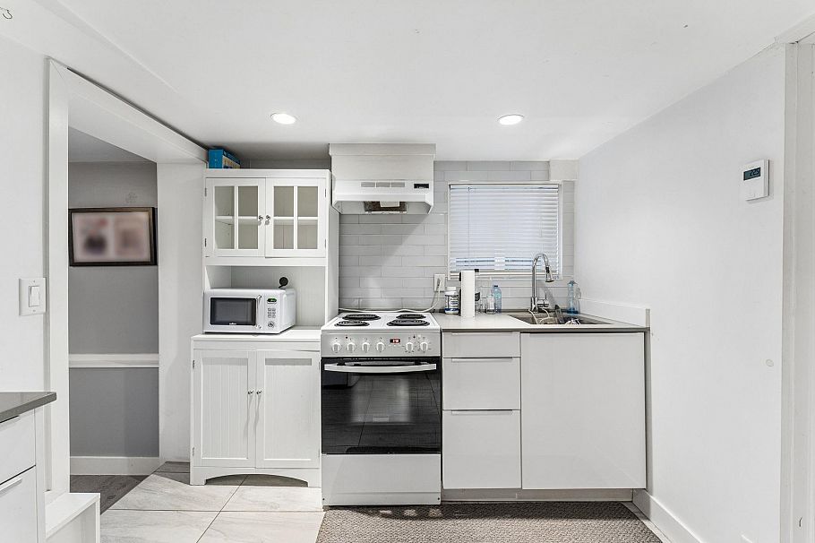 2486 Eton Street Vancouver, BC - 30