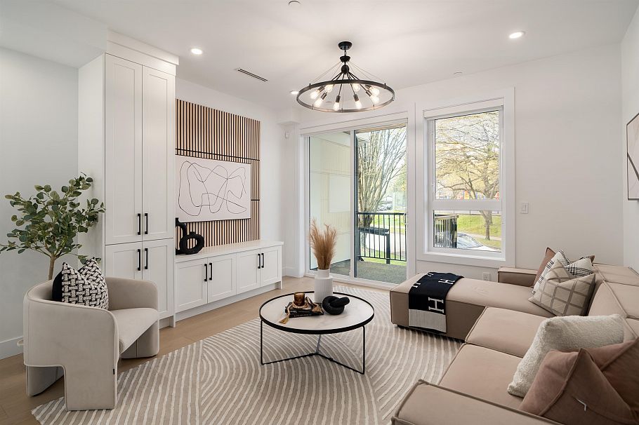 4826 Duchess Street Vancouver, BC - 1