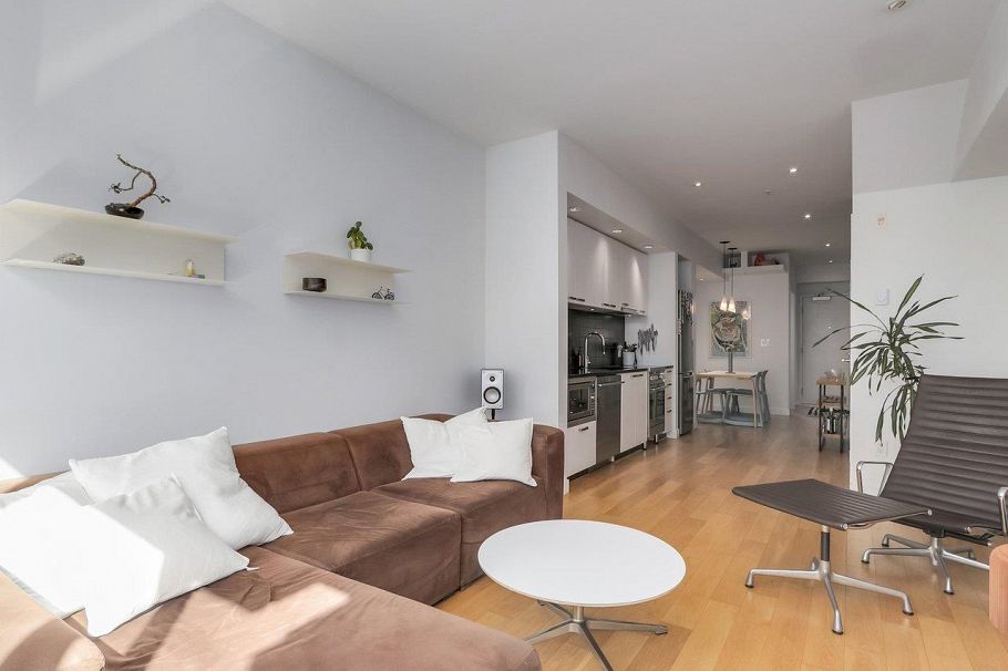 312 557 E Cordova Street Vancouver, BC - 4