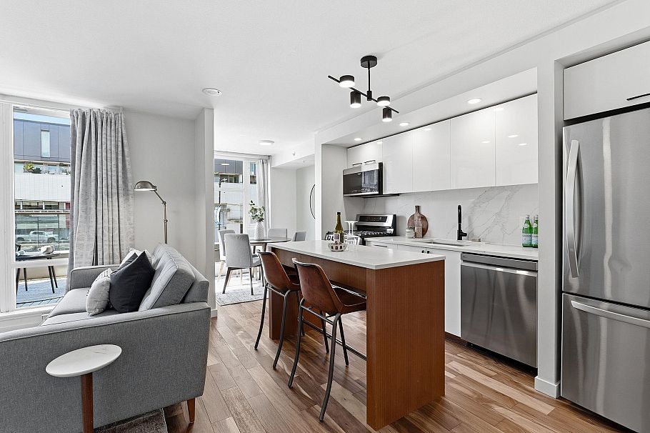 312 328 E 11th Avenue Vancouver, BC - 6