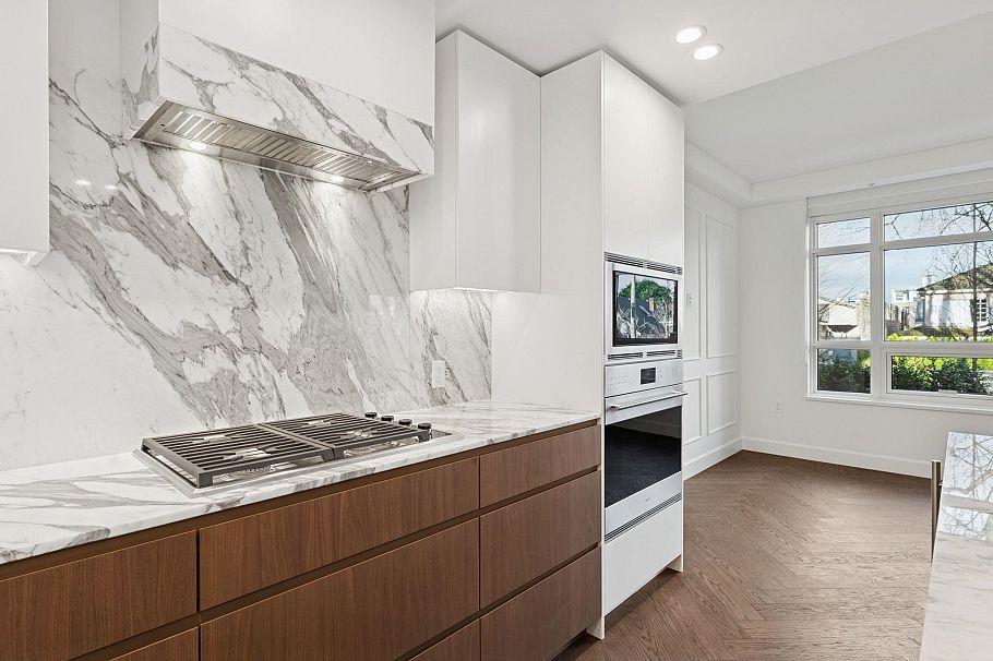 101 3668 W 10th Avenue Vancouver, BC - 18