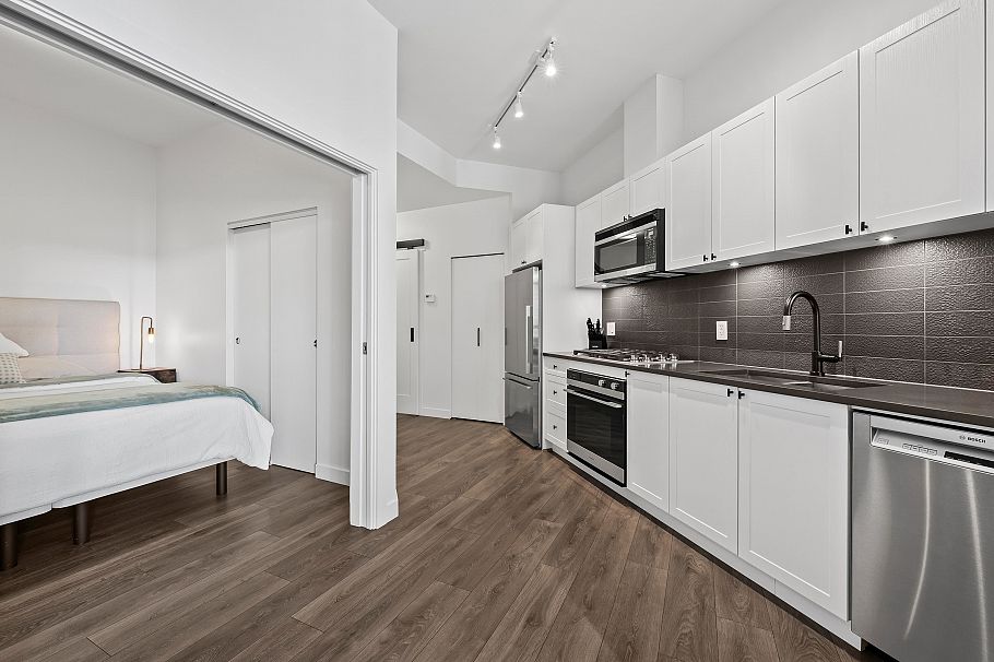 305 105 W 2nd Street North Vancouver, BC - 7