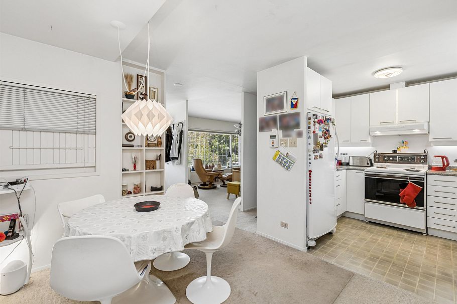 1222 Rosewood Crescent North Vancouver, BC - 10