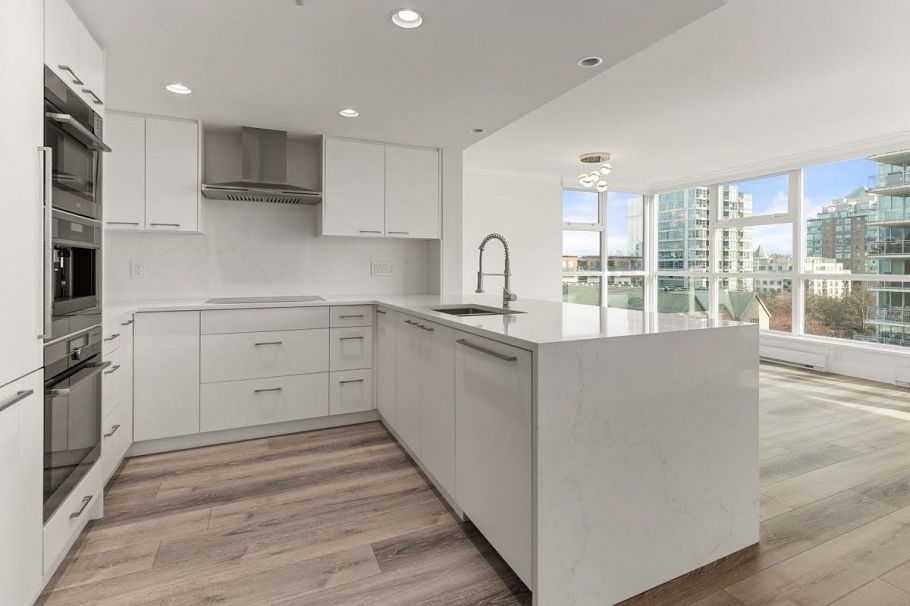 704 125 Milross Avenue Vancouver, BC - 7