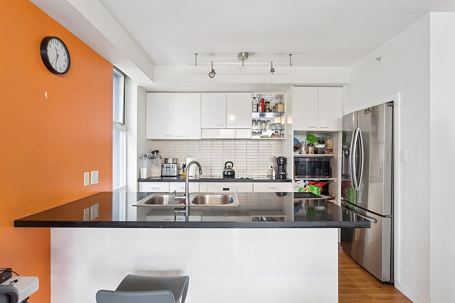 1001 602 Citadel Parade Vancouver, BC - 8