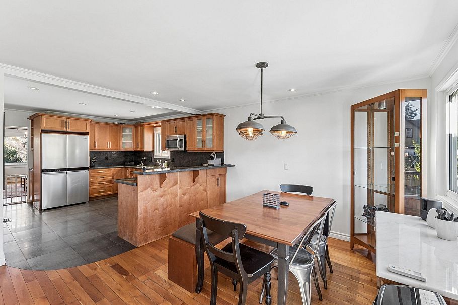 2486 Eton Street Vancouver, BC - 10