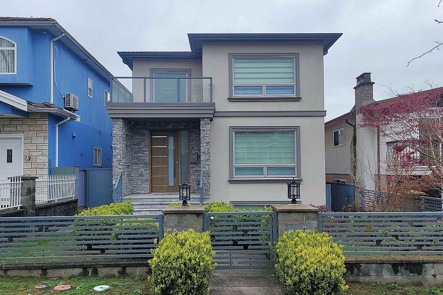 2177 E 40th Avenue Vancouver, BC - 1