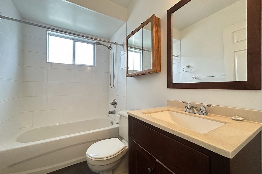 Main 4502 NANAIMO STREET, Vancouver BC V5N 5J4 Vancouver, BC - 11