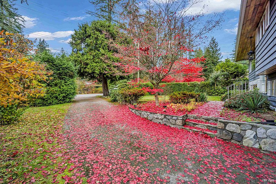 4578 Capilano Road North Vancouver, BC - 24