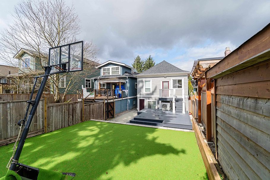 454 E 28th Avenue Vancouver, BC - 36