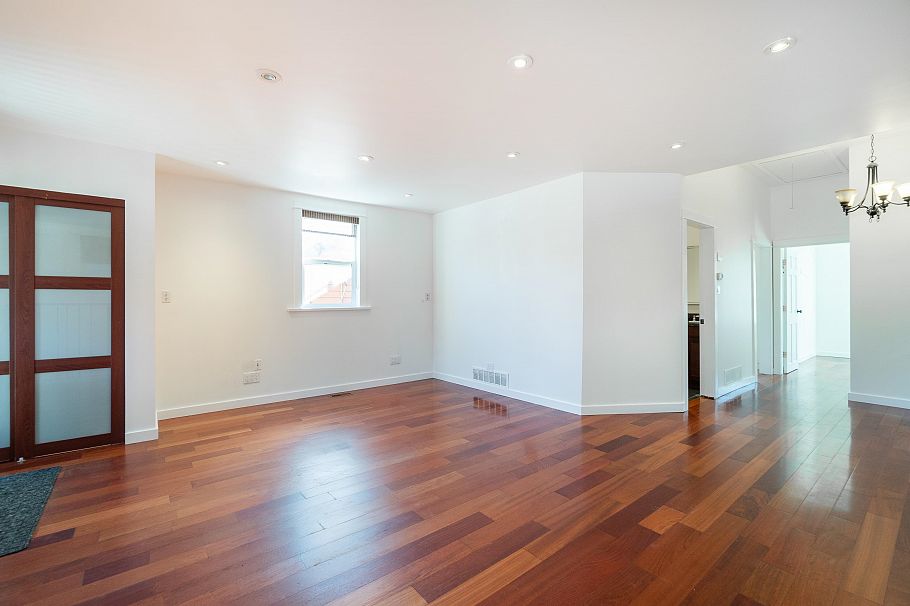 454 E 28th Avenue Vancouver, BC - 7