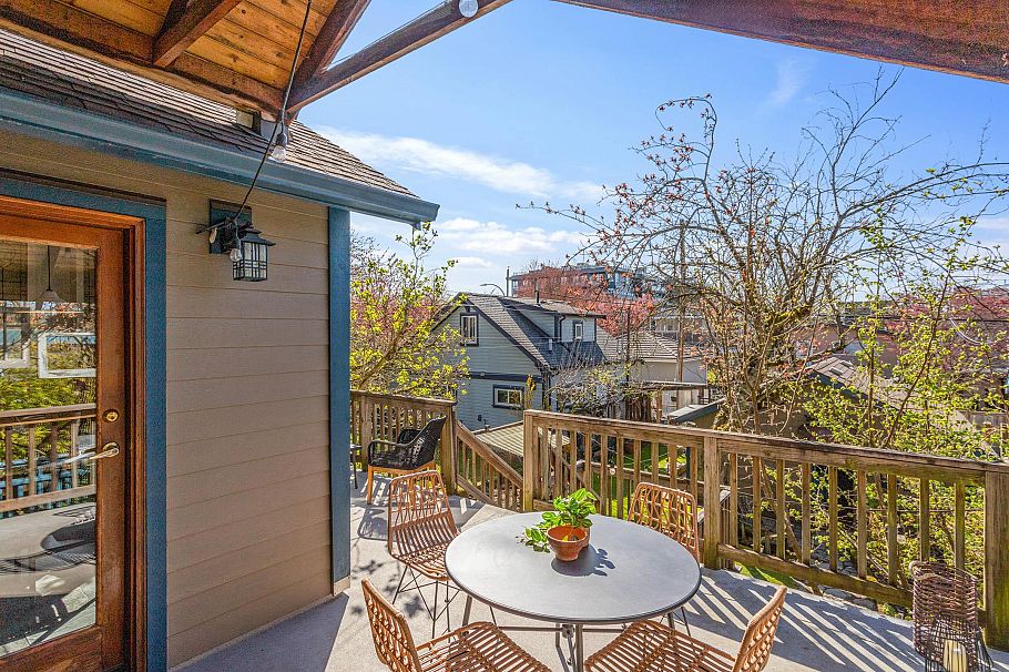 2282 E 7th Avenue Vancouver, BC - 27