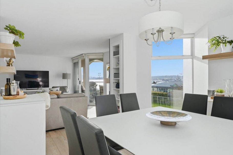 209 168 Chadwick Court North Vancouver, BC - 8