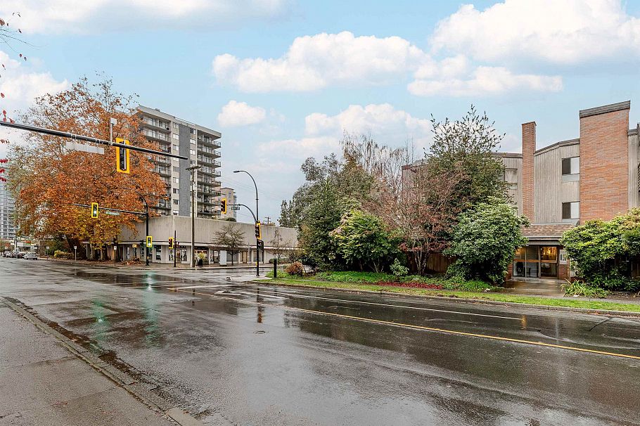 319 206 E 15th Street North Vancouver, BC - 22